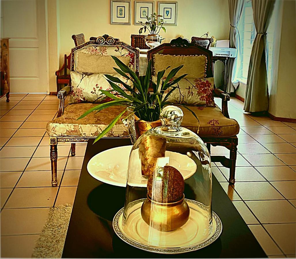 Vair'S Place Guest House In Sandton Paulshof - Apartment, Lux Suites & Spa 요하네스버그 외부 사진