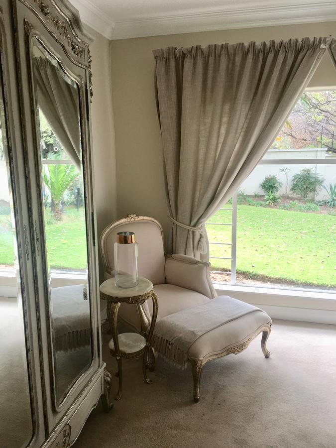 Vair'S Place Guest House In Sandton Paulshof - Apartment, Lux Suites & Spa 요하네스버그 외부 사진