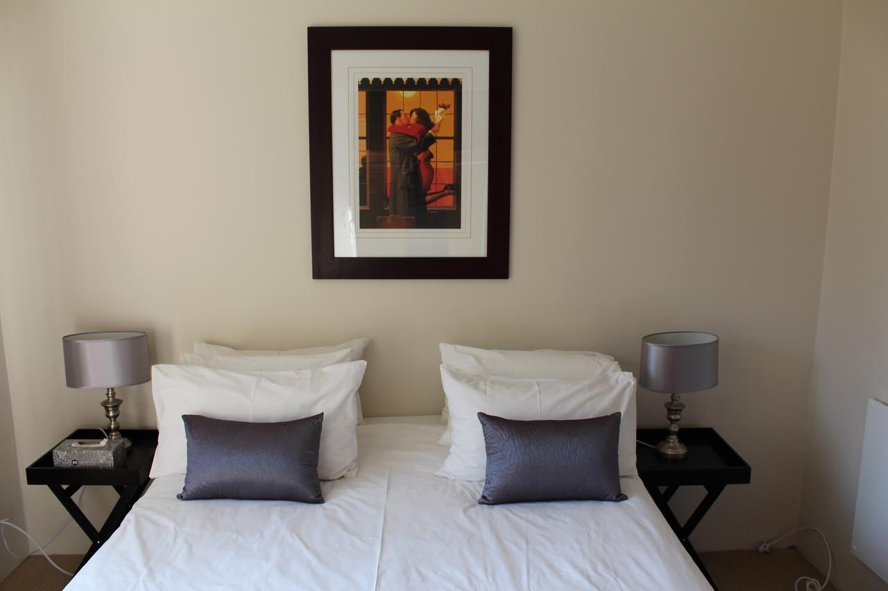 Vair'S Place Guest House In Sandton Paulshof - Apartment, Lux Suites & Spa 요하네스버그 외부 사진