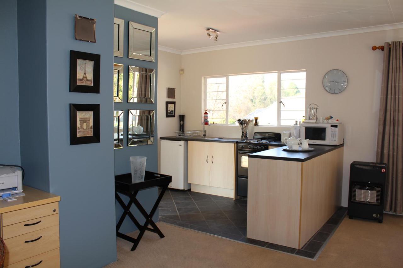 Vair'S Place Guest House In Sandton Paulshof - Apartment, Lux Suites & Spa 요하네스버그 외부 사진
