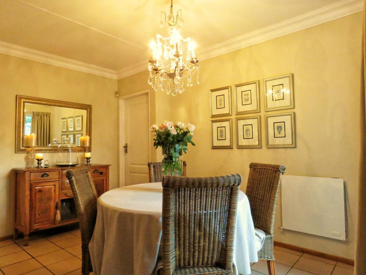Vair'S Place Guest House In Sandton Paulshof - Apartment, Lux Suites & Spa 요하네스버그 외부 사진